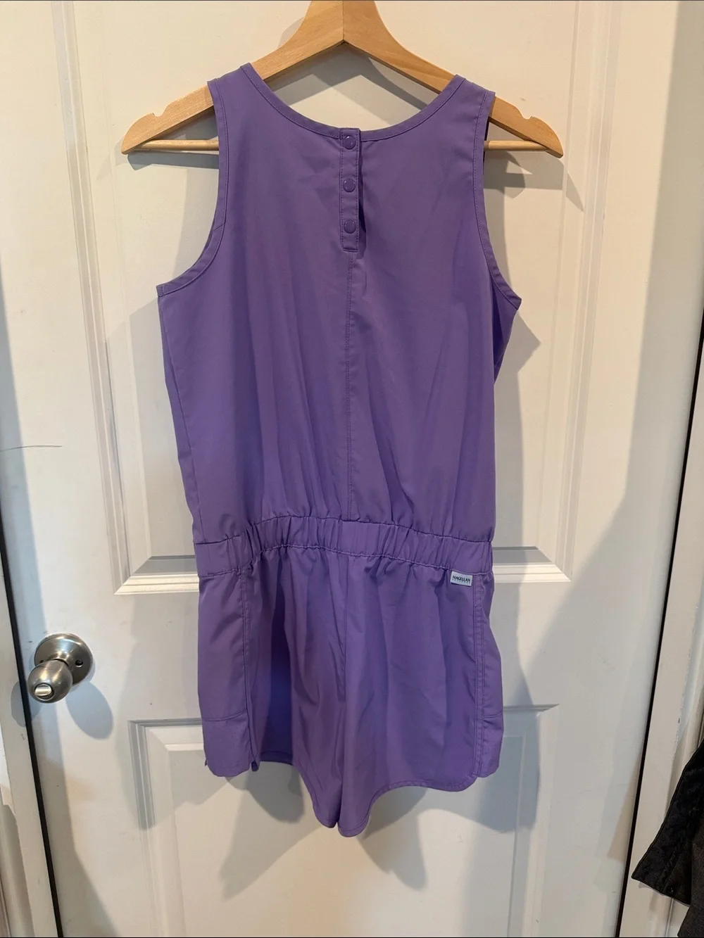 Magellan Outdoors lightweight sleeveless